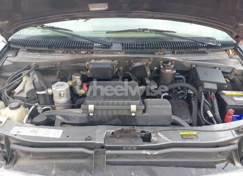 Photo 10 of 2000 Chevrolet Astro (VIN 1GNEL19W1YB209135)