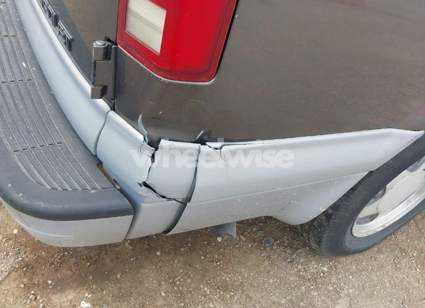 Photo 12 of 2000 Chevrolet Astro (VIN 1GNEL19W1YB209135)