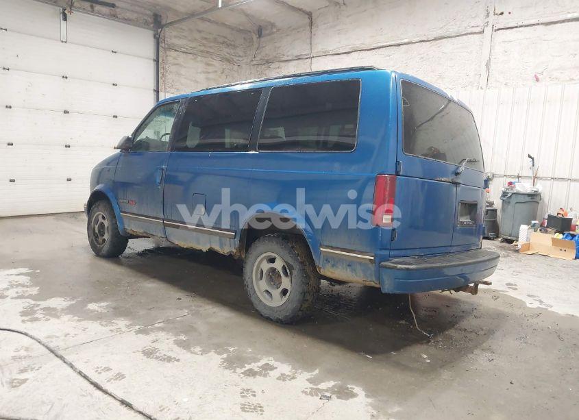 Photo 3 of 1995 Chevrolet Astro (VIN 1GNEL19W2SB250140)