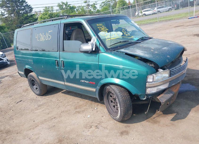 1998 Chevrolet Astro (VIN 1GNEL19W2WB172044) main photo