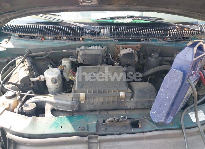 Photo 10 of 1998 Chevrolet Astro (VIN 1GNEL19W2WB172044)