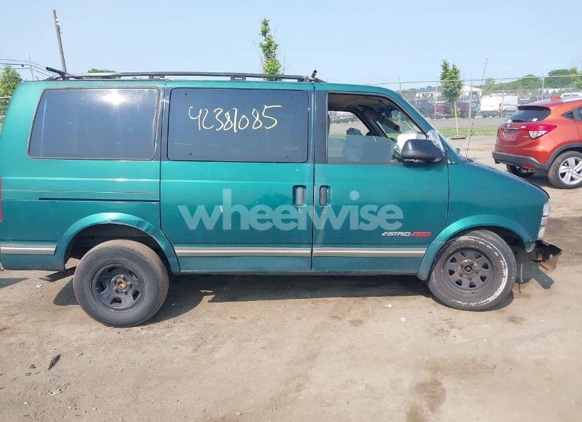 Photo 14 of 1998 Chevrolet Astro (VIN 1GNEL19W2WB172044)