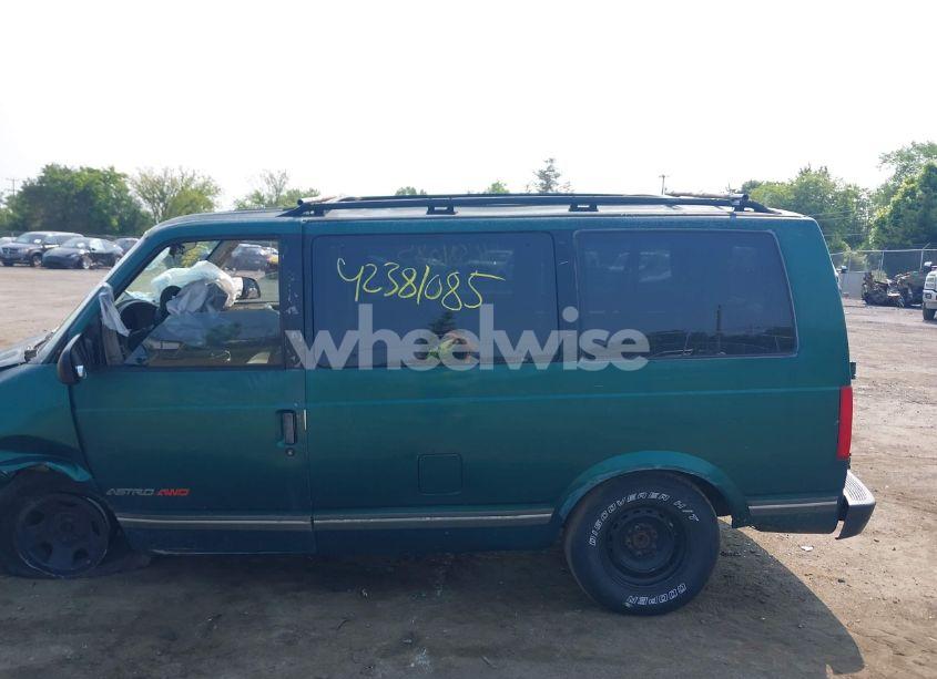 Photo 15 of 1998 Chevrolet Astro (VIN 1GNEL19W2WB172044)