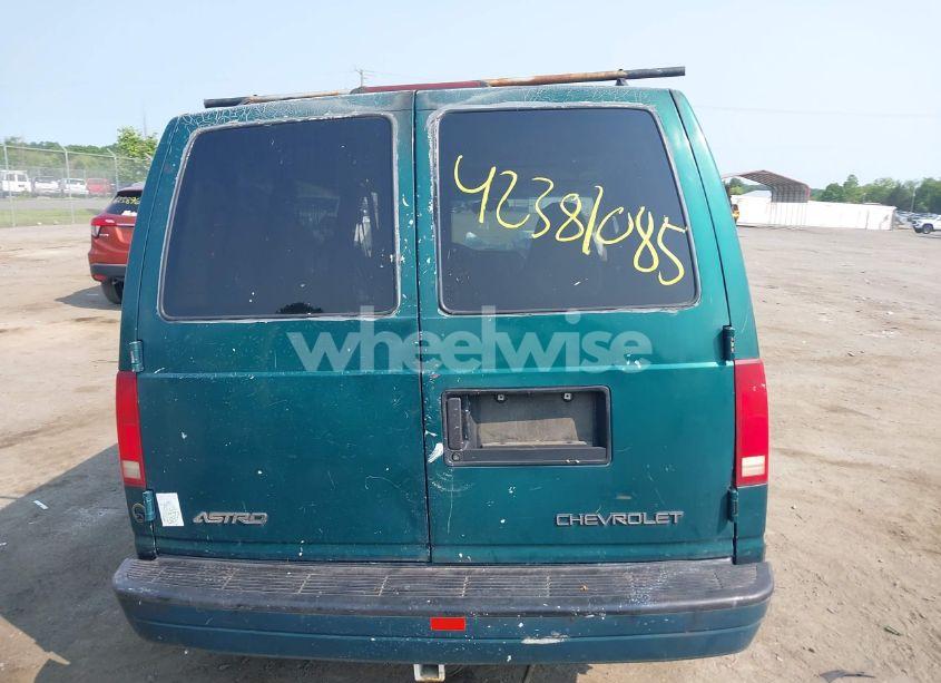 Photo 17 of 1998 Chevrolet Astro (VIN 1GNEL19W2WB172044)