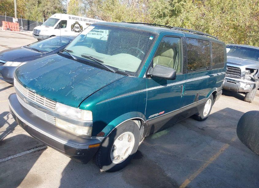 Photo 2 of 2000 Chevrolet Astro PASSENGER (VIN 1GNEL19W3YB177563)