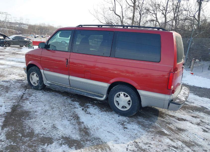 Photo 3 of 2000 Chevrolet Astro (VIN 1GNEL19W4YB148945)