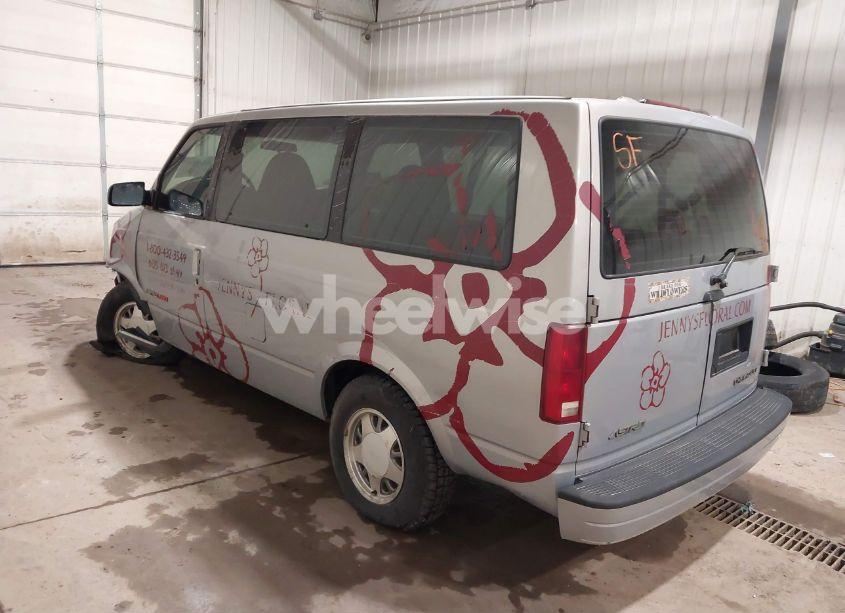 Photo 3 of 2000 Chevrolet Astro (VIN 1GNEL19W4YB185851)