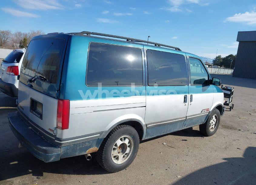 Photo 4 of 1994 Chevrolet Astro (VIN 1GNEL19W5RB123229)