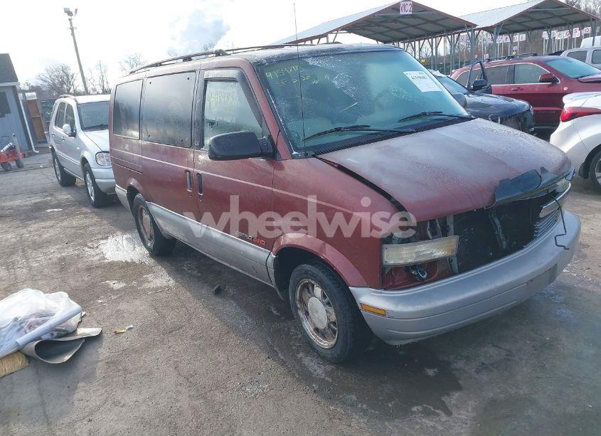 1999 Chevrolet Astro (VIN 1GNEL19W5XB102247) main photo
