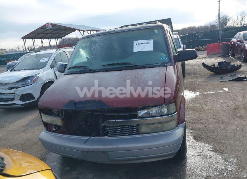 Photo 12 of 1999 Chevrolet Astro (VIN 1GNEL19W5XB102247)