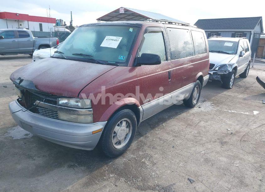 Photo 2 of 1999 Chevrolet Astro (VIN 1GNEL19W5XB102247)