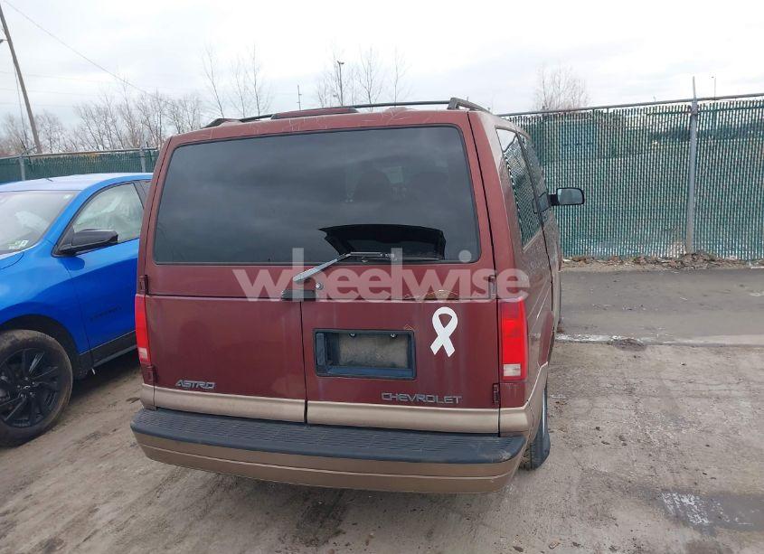 Photo 15 of 1998 Chevrolet Astro (VIN 1GNEL19W6WB154162)
