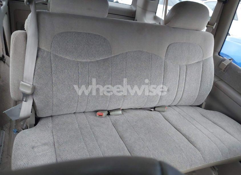 Photo 8 of 1998 Chevrolet Astro (VIN 1GNEL19W6WB154162)