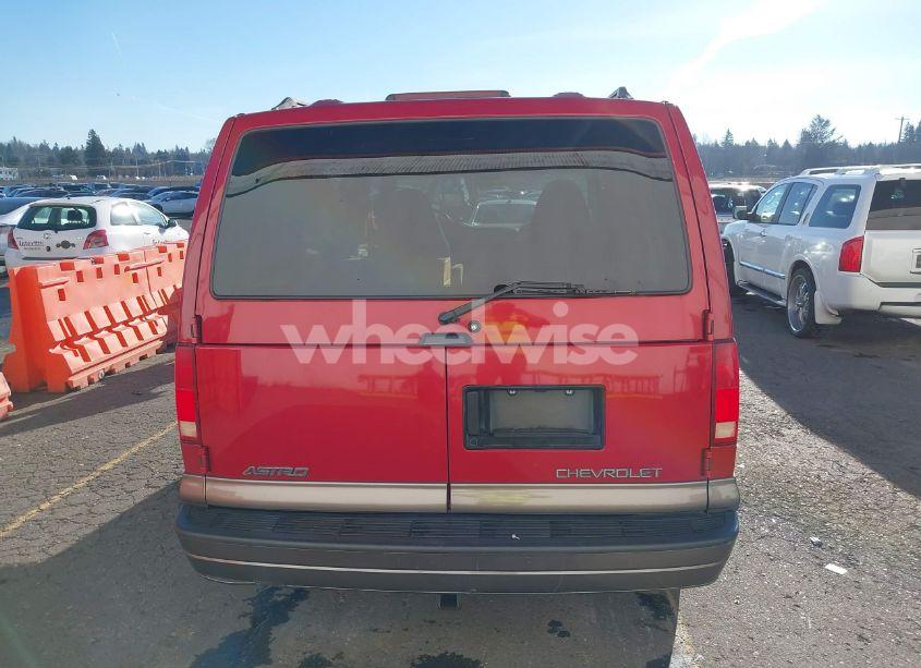 Photo 17 of 1999 Chevrolet Astro (VIN 1GNEL19W6XB104010)