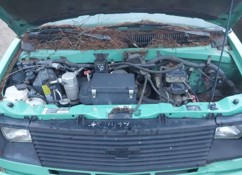 Photo 10 of 1994 Chevrolet Astro (VIN 1GNEL19W7RB218391)