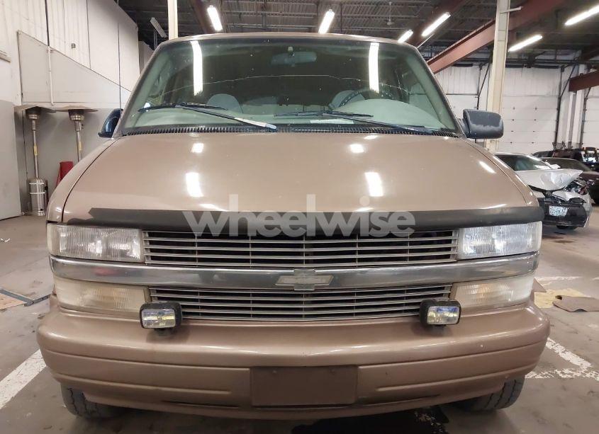 Photo 12 of 2000 Chevrolet Astro (VIN 1GNEL19WXYB166110)