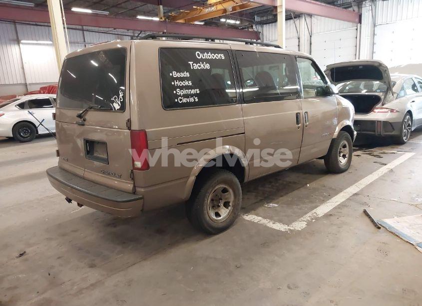Photo 4 of 2000 Chevrolet Astro (VIN 1GNEL19WXYB166110)