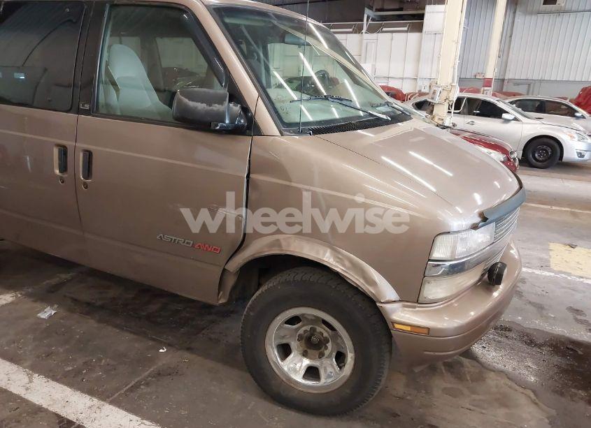 Photo 6 of 2000 Chevrolet Astro (VIN 1GNEL19WXYB166110)