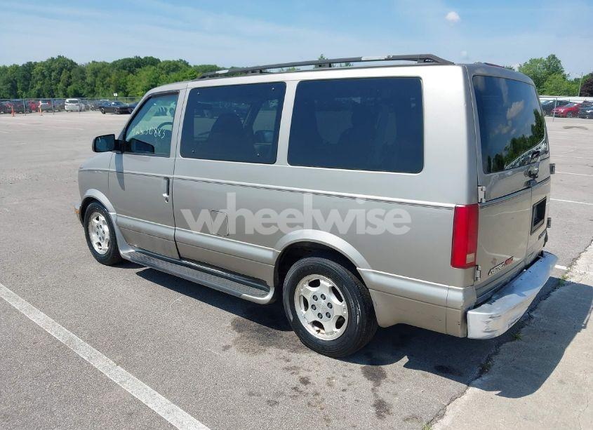 Photo 3 of 2004 Chevrolet Astro (VIN 1GNEL19X04B103990)
