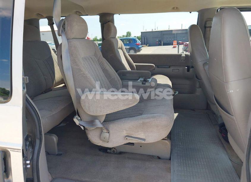 Photo 8 of 2004 Chevrolet Astro (VIN 1GNEL19X04B103990)
