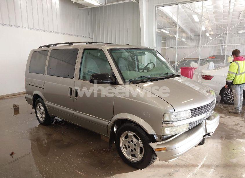 2004 Chevrolet Astro (VIN 1GNEL19X04B105416) main photo