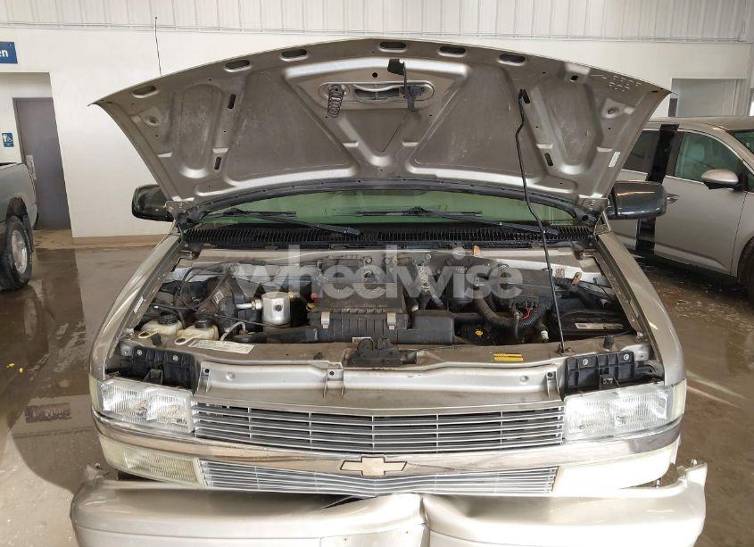 Photo 10 of 2004 Chevrolet Astro (VIN 1GNEL19X04B105416)