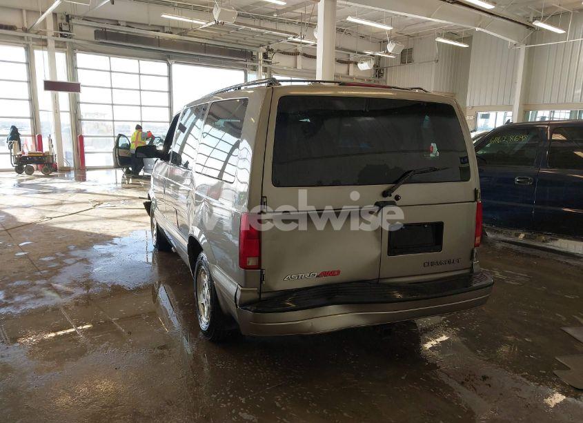 Photo 3 of 2004 Chevrolet Astro (VIN 1GNEL19X04B105416)