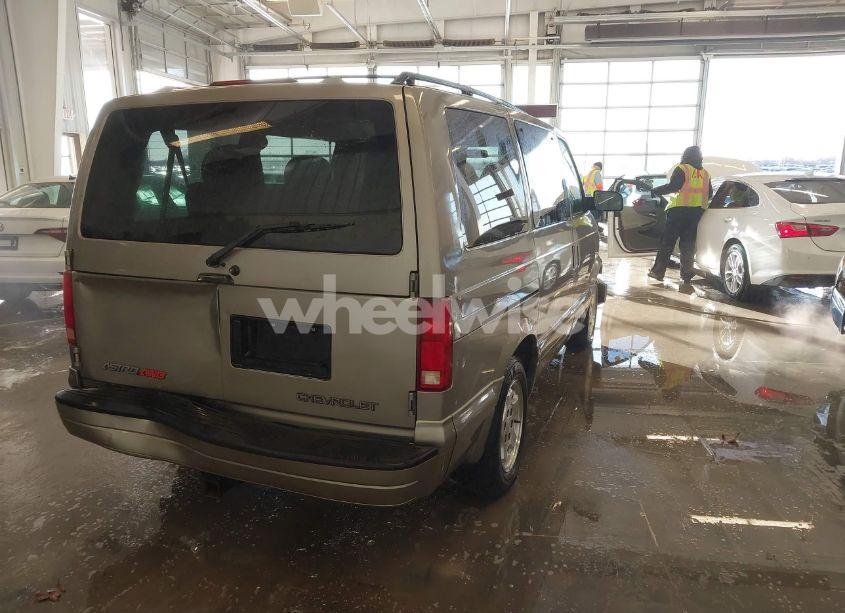 Photo 4 of 2004 Chevrolet Astro (VIN 1GNEL19X04B105416)