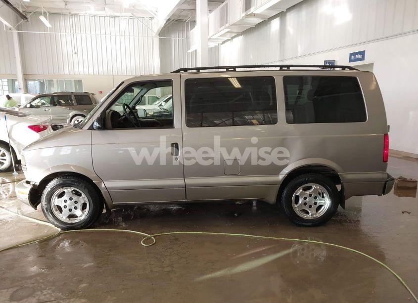 Photo 6 of 2004 Chevrolet Astro (VIN 1GNEL19X04B105416)