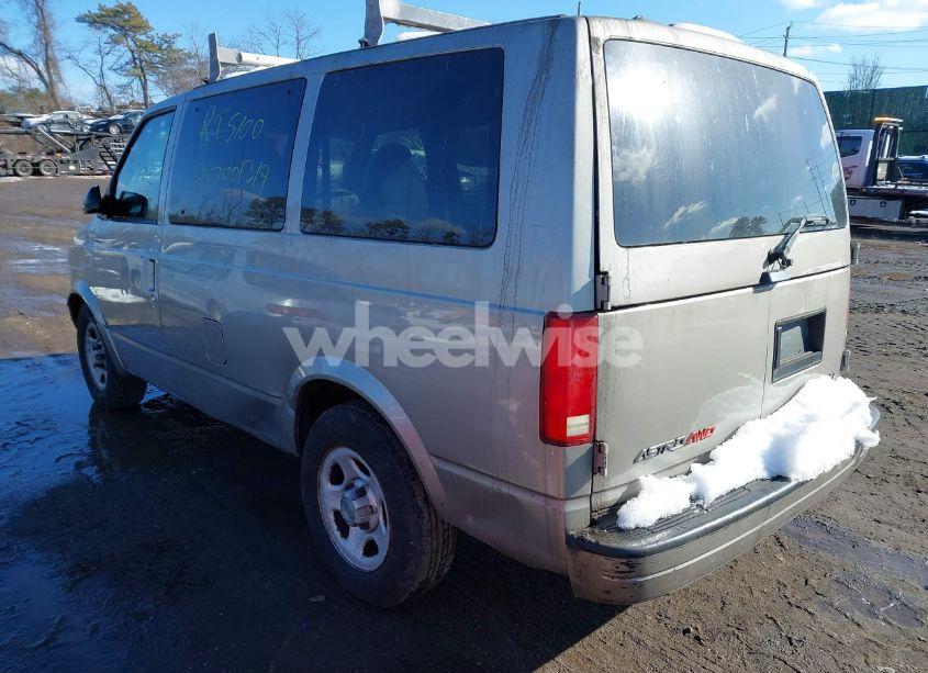 Photo 3 of 2005 Chevrolet Astro (VIN 1GNEL19X05B123979)