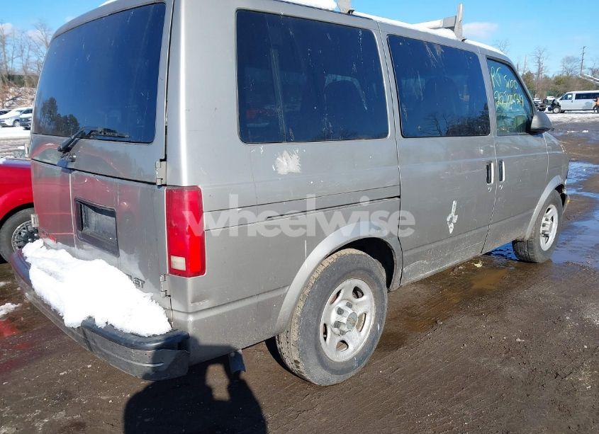 Photo 4 of 2005 Chevrolet Astro (VIN 1GNEL19X05B123979)