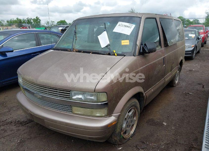 Photo 2 of 2004 Chevrolet Astro (VIN 1GNEL19X14B103027)