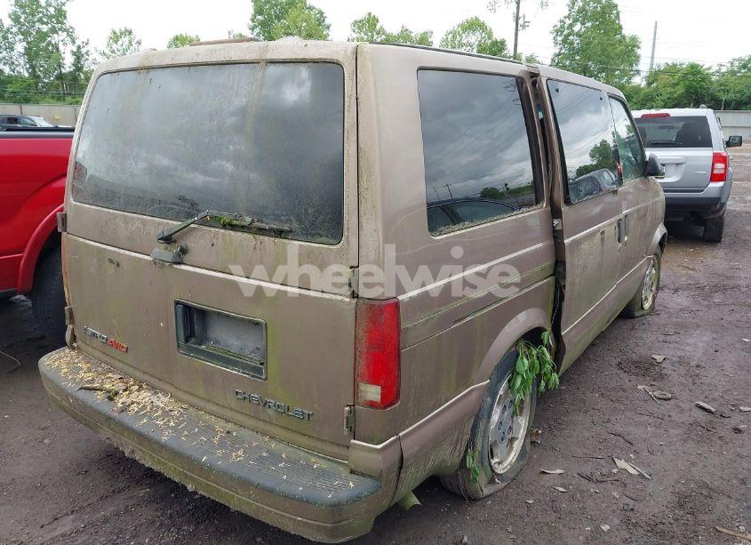 Photo 4 of 2004 Chevrolet Astro (VIN 1GNEL19X14B103027)