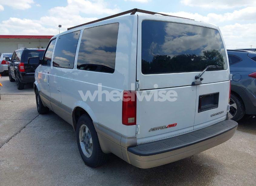 Photo 3 of 2003 Chevrolet Astro LS (VIN 1GNEL19X43B130950)