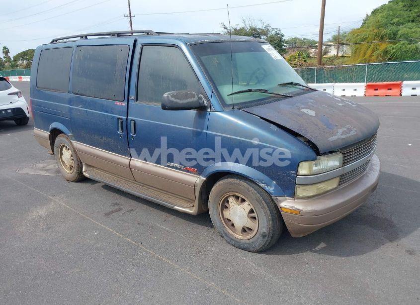 2002 Chevrolet Astro LS (VIN 1GNEL19X52B124346) main photo
