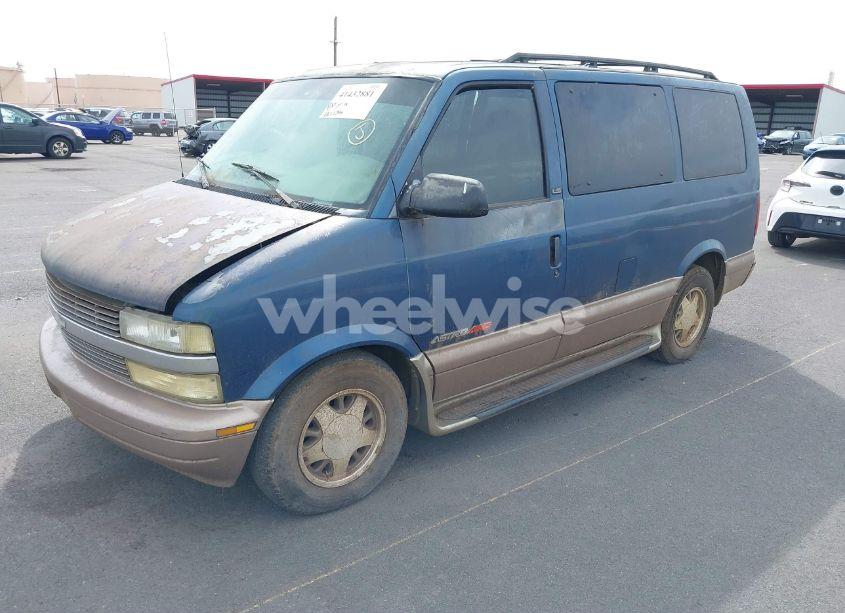 Photo 2 of 2002 Chevrolet Astro LS (VIN 1GNEL19X52B124346)