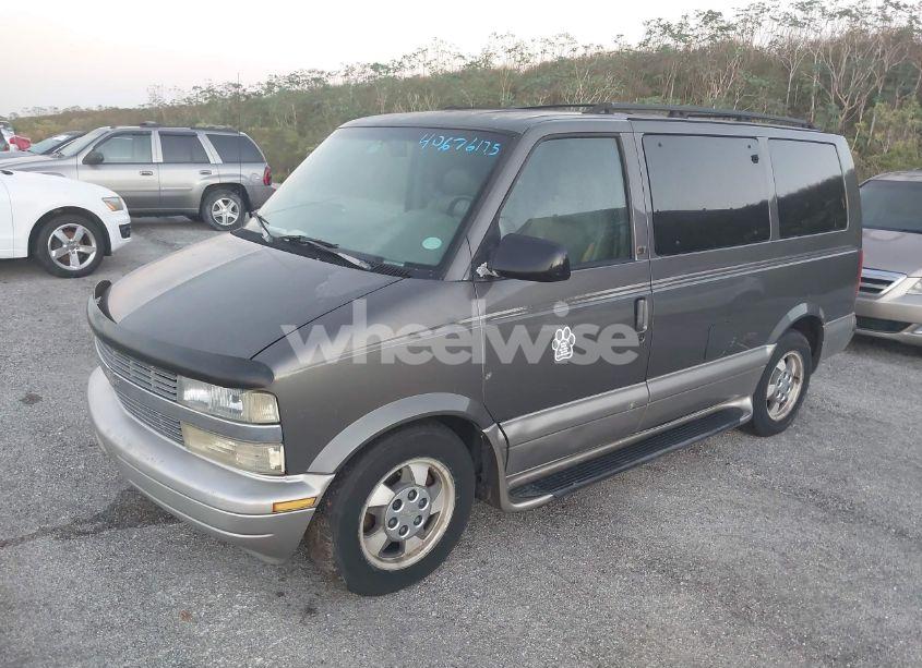 Photo 2 of 2003 Chevrolet Astro LS (VIN 1GNEL19X63B115821)