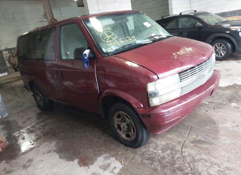 2004 Chevrolet Astro (VIN 1GNEL19X64B100916) main photo