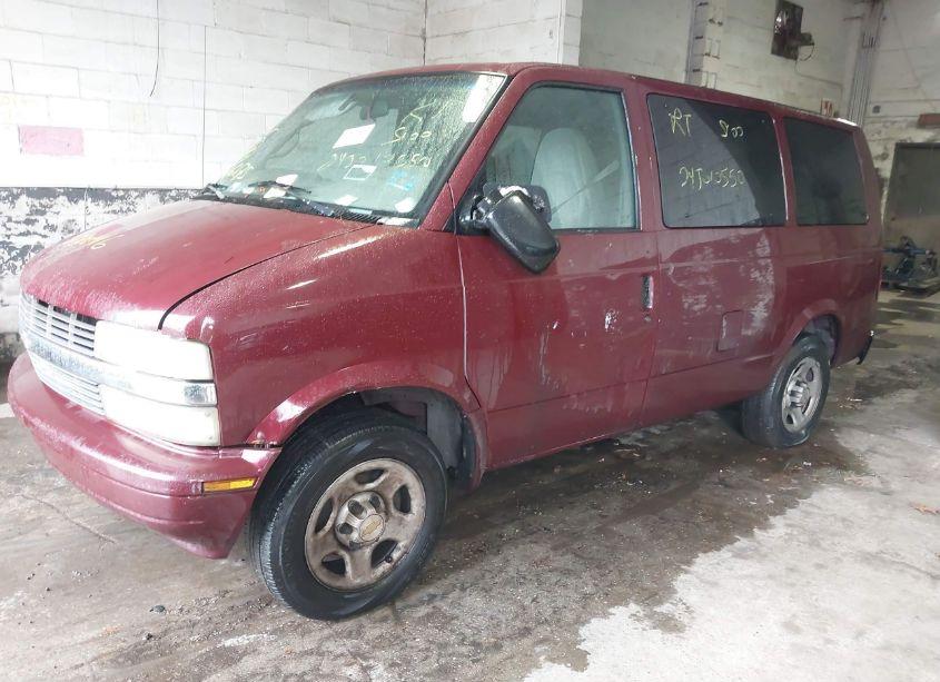 Photo 2 of 2004 Chevrolet Astro (VIN 1GNEL19X64B100916)
