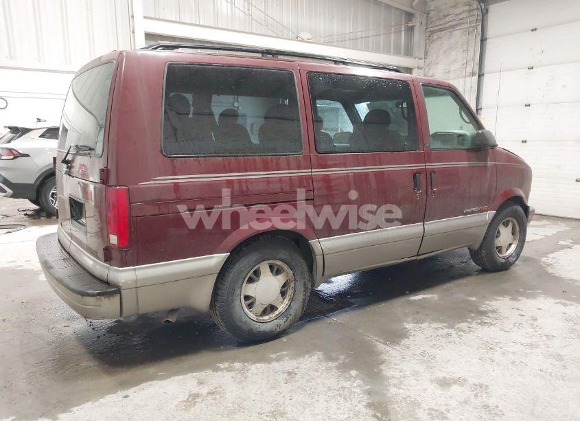 Photo 4 of 2002 Chevrolet Astro LS (VIN 1GNEL19X72B125367)