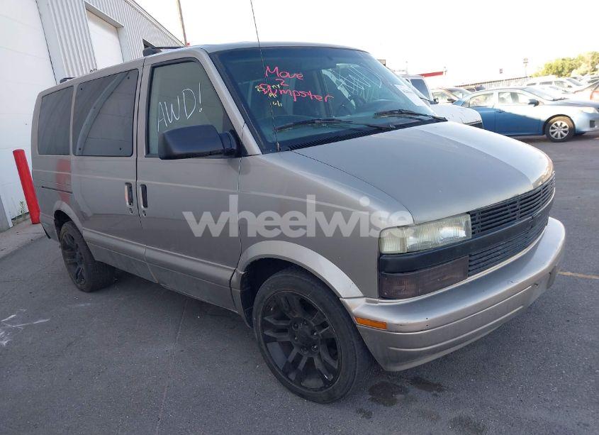 2004 Chevrolet Astro (VIN 1GNEL19X74B125338) main photo