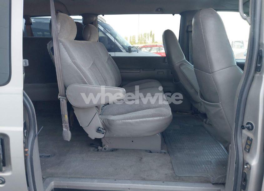 Photo 8 of 2004 Chevrolet Astro (VIN 1GNEL19X74B125338)