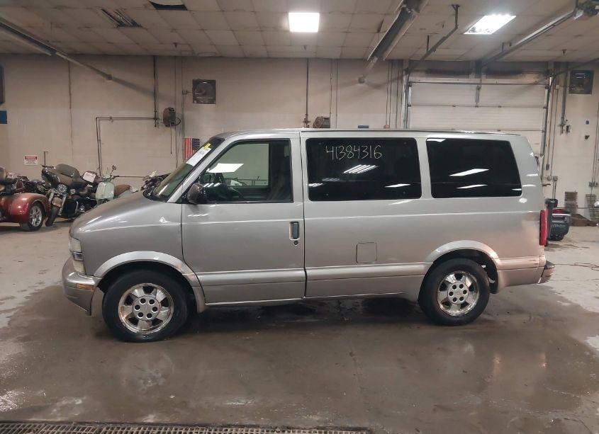 Photo 12 of 2003 Chevrolet Astro LS (VIN 1GNEL19X93B138669)