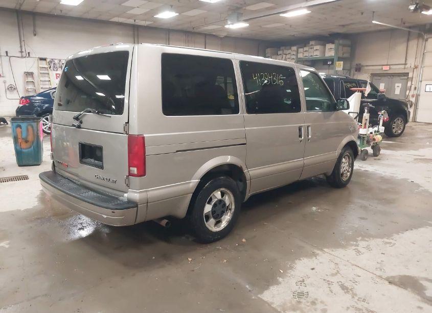Photo 4 of 2003 Chevrolet Astro LS (VIN 1GNEL19X93B138669)