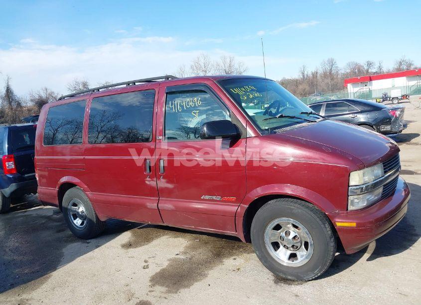 Photo 13 of 2002 Chevrolet Astro LS (VIN 1GNEL19XX2B110264)