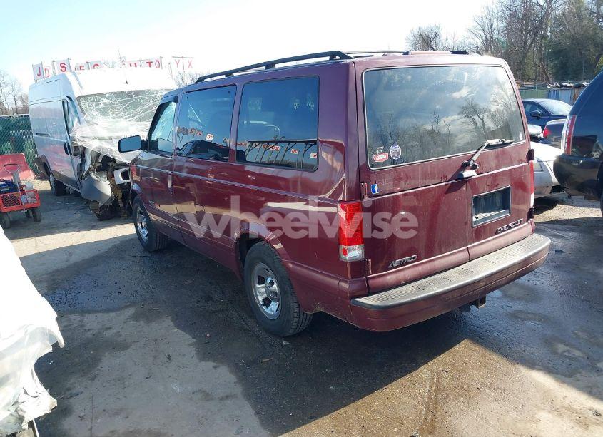 Photo 3 of 2002 Chevrolet Astro LS (VIN 1GNEL19XX2B110264)