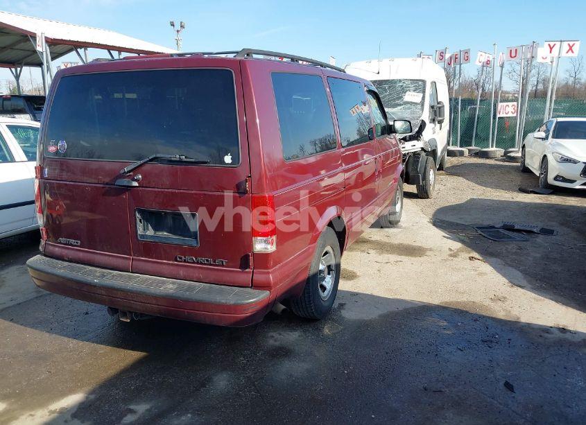 Photo 4 of 2002 Chevrolet Astro LS (VIN 1GNEL19XX2B110264)
