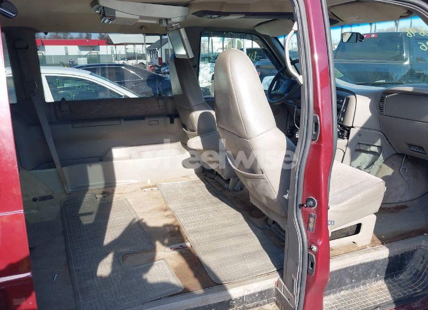 Photo 8 of 2002 Chevrolet Astro LS (VIN 1GNEL19XX2B110264)