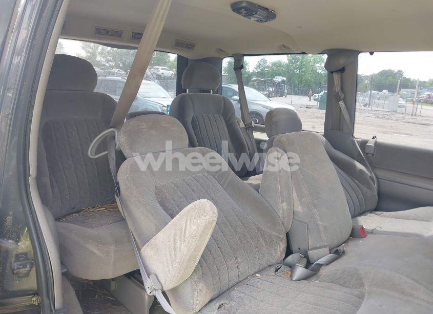 Photo 8 of 2004 Chevrolet Astro (VIN 1GNEL19XX4B108761)