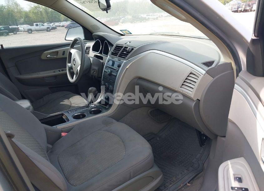 Photo 5 of 2009 Chevrolet Traverse LS (VIN 1GNER13D49S176218)